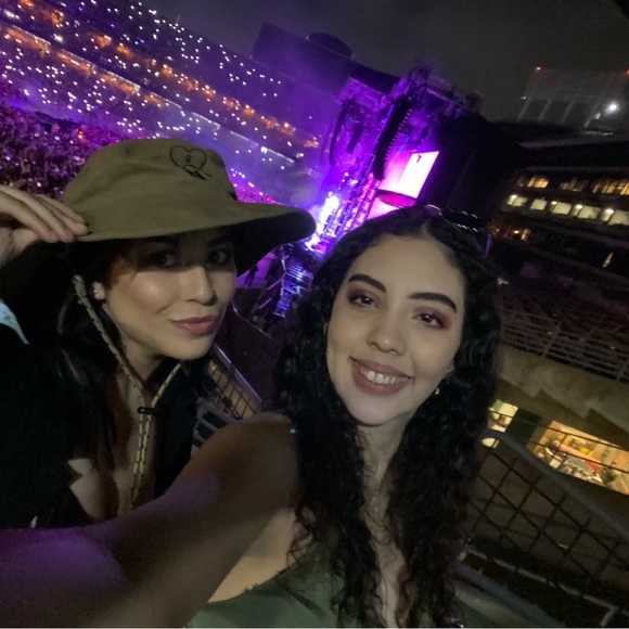 Meet your Posher, Marisol - Picture 2 of 2